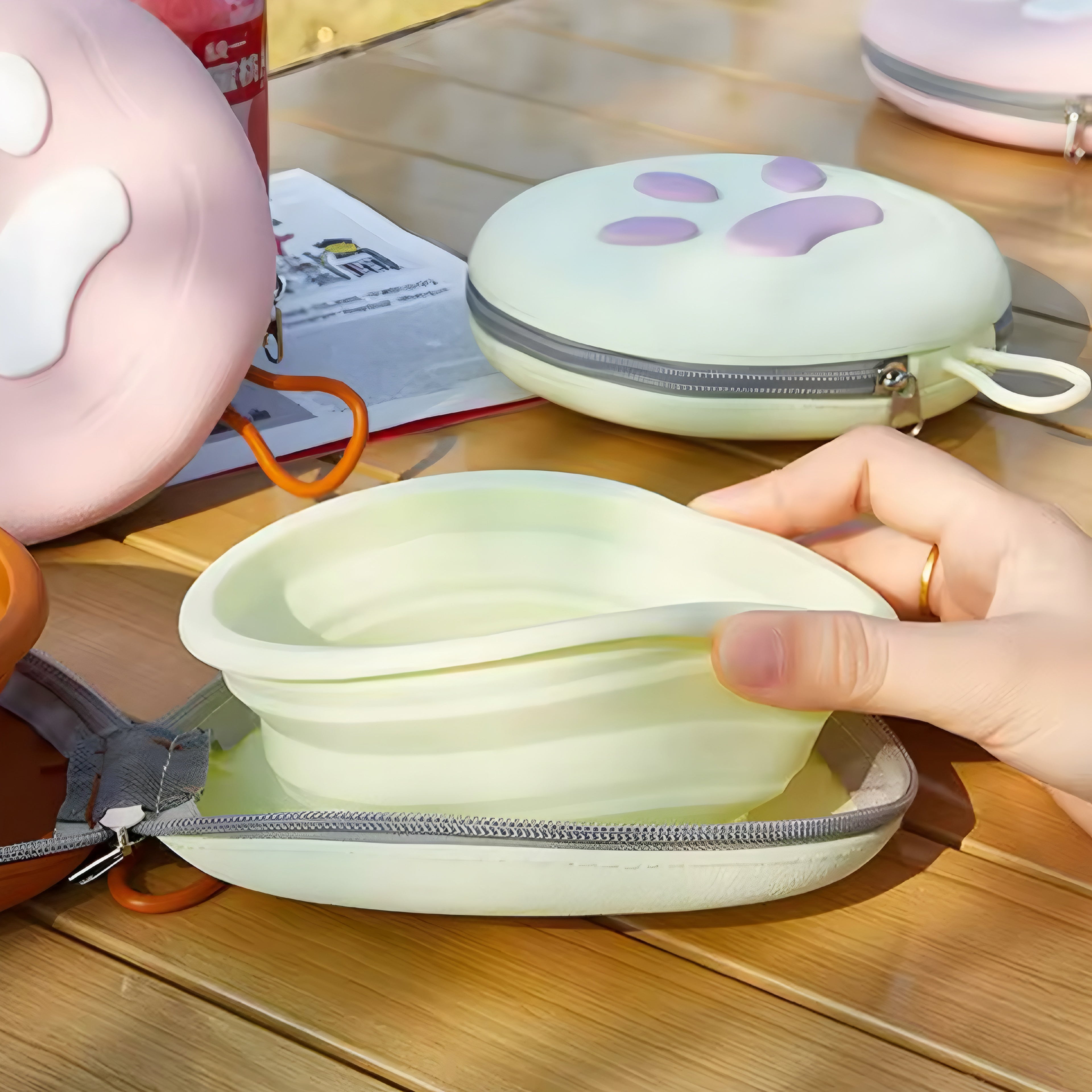 2-in-1 Foldable Silicone Dog Bowl – Portable Travel Feeding Solution