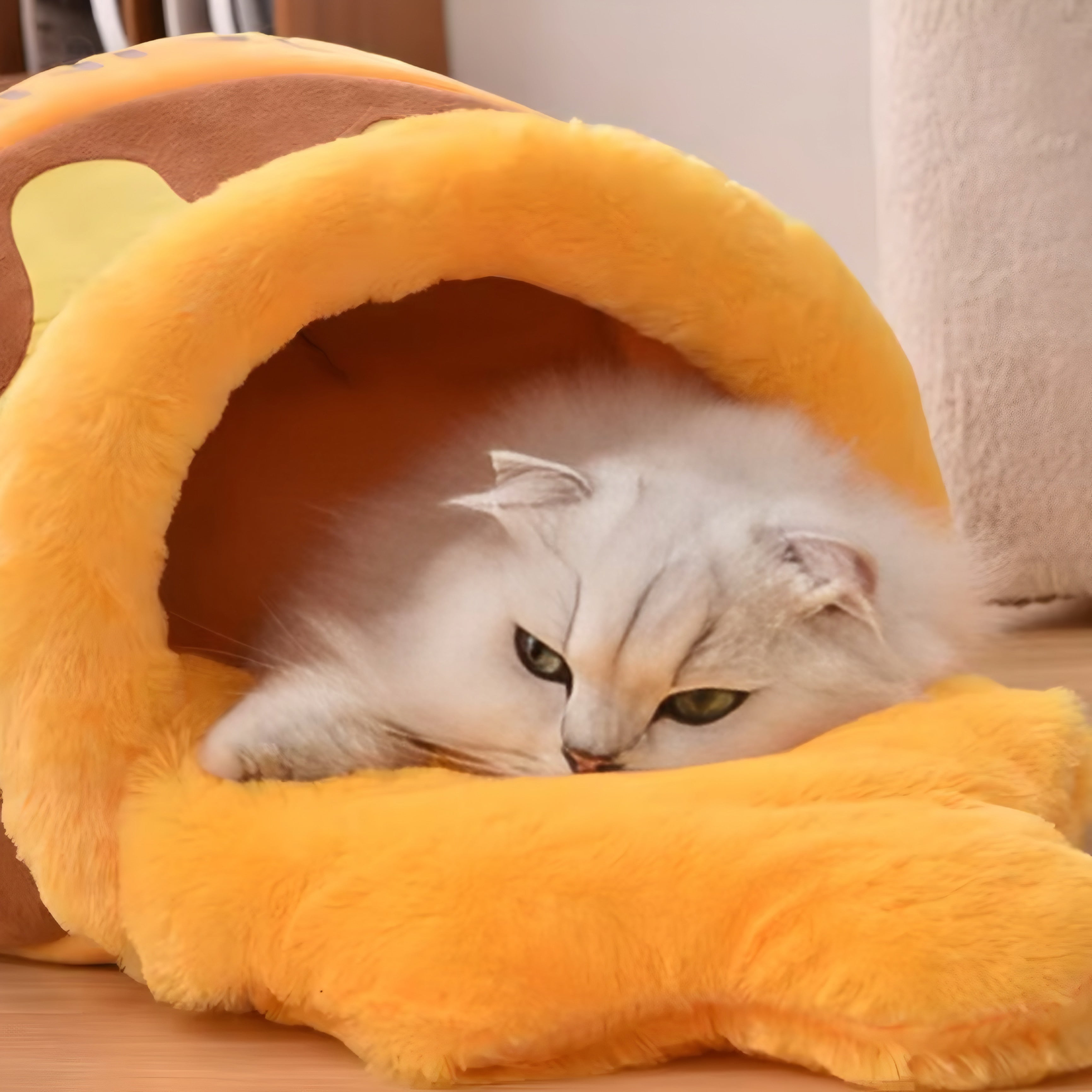 Honey Jar Cat Bed – Cozy, Cute & Comforting